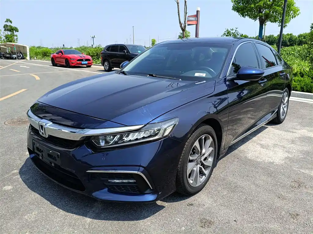 Insignia 2019 260TURBO Exquisite Edition National VI