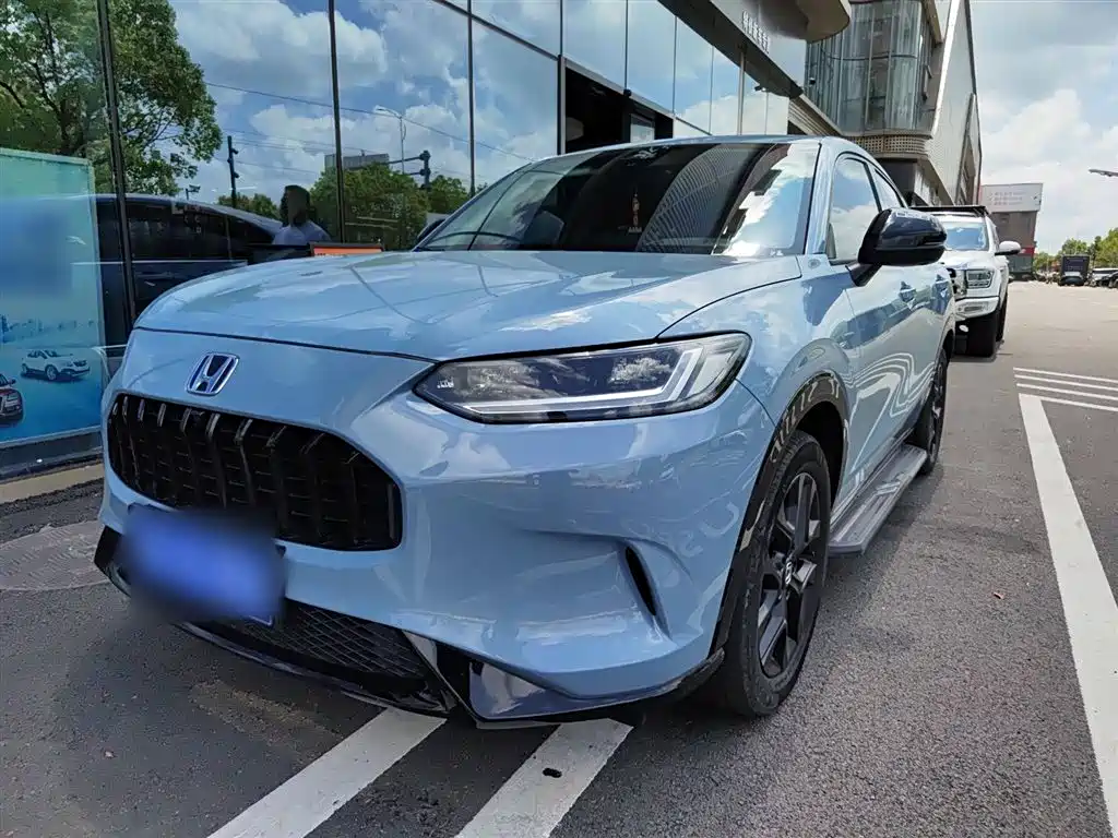 ZR-V для модели 2.0L e 2023 года выпуска: HEV Rui*Эксклюзивное издание