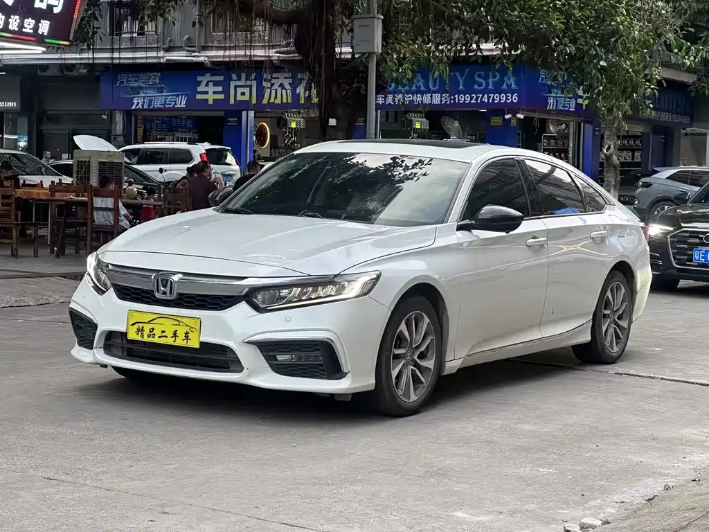 Insignia 2019 260TURBO Exquisite Edition National VI