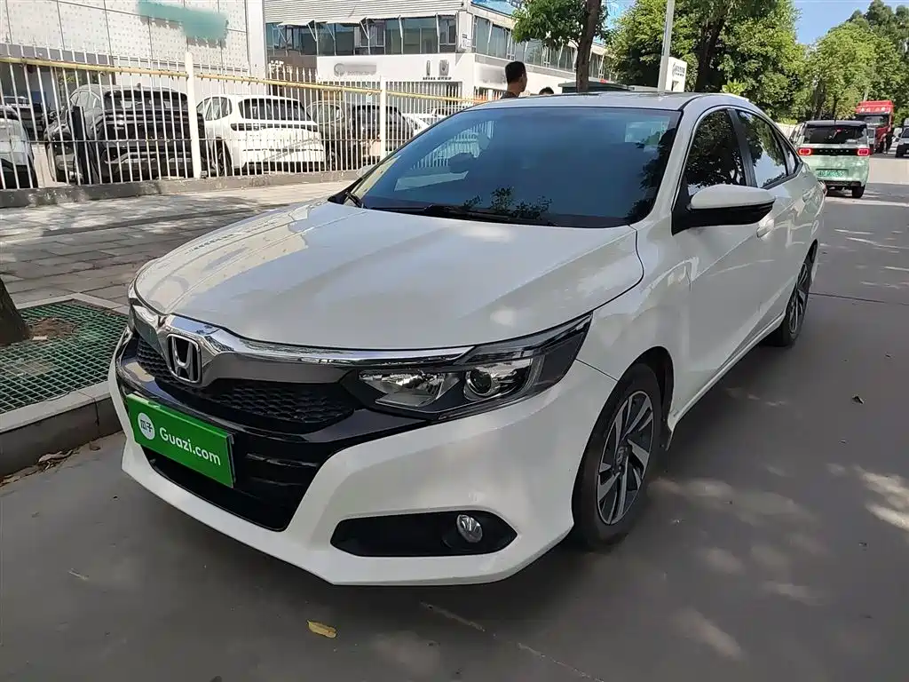 Sprinter 2019 180Turbo CVT Luxury Edition National VI