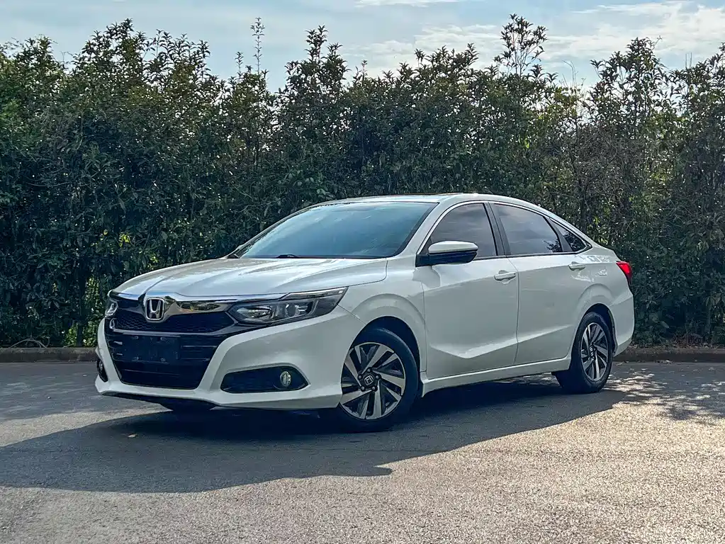 Sprinter 2019 180Turbo CVT Luxury Edition National VI