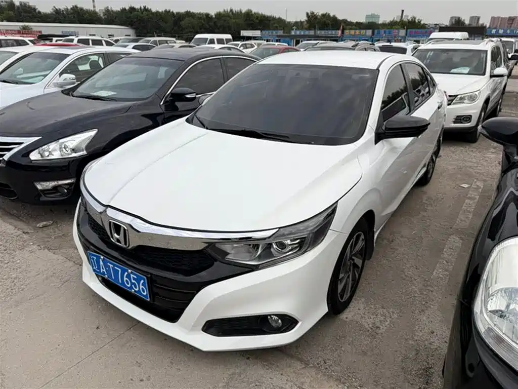 Sprinter 2019 180Turbo CVT Comfort Edition State V