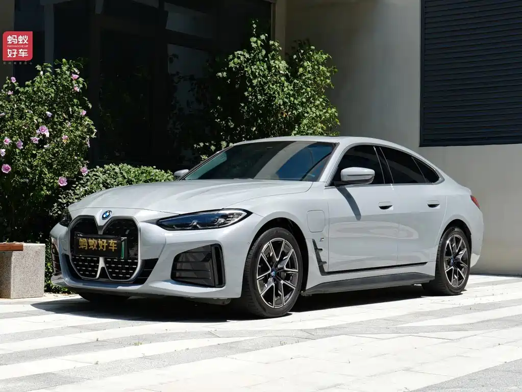 BMW i4 2023 eDrive35