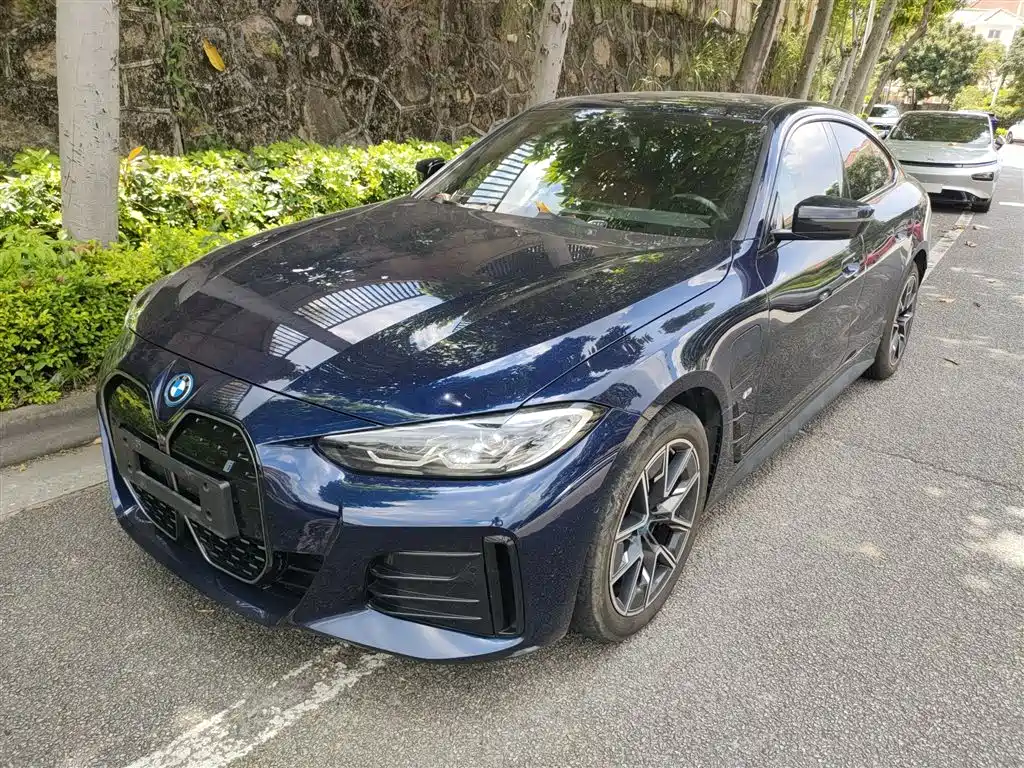 BMW i4 2022 eDrive40