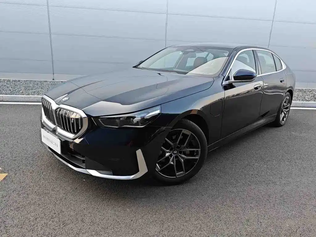 BMW i5 2024 eDrive 35L Luxury Set