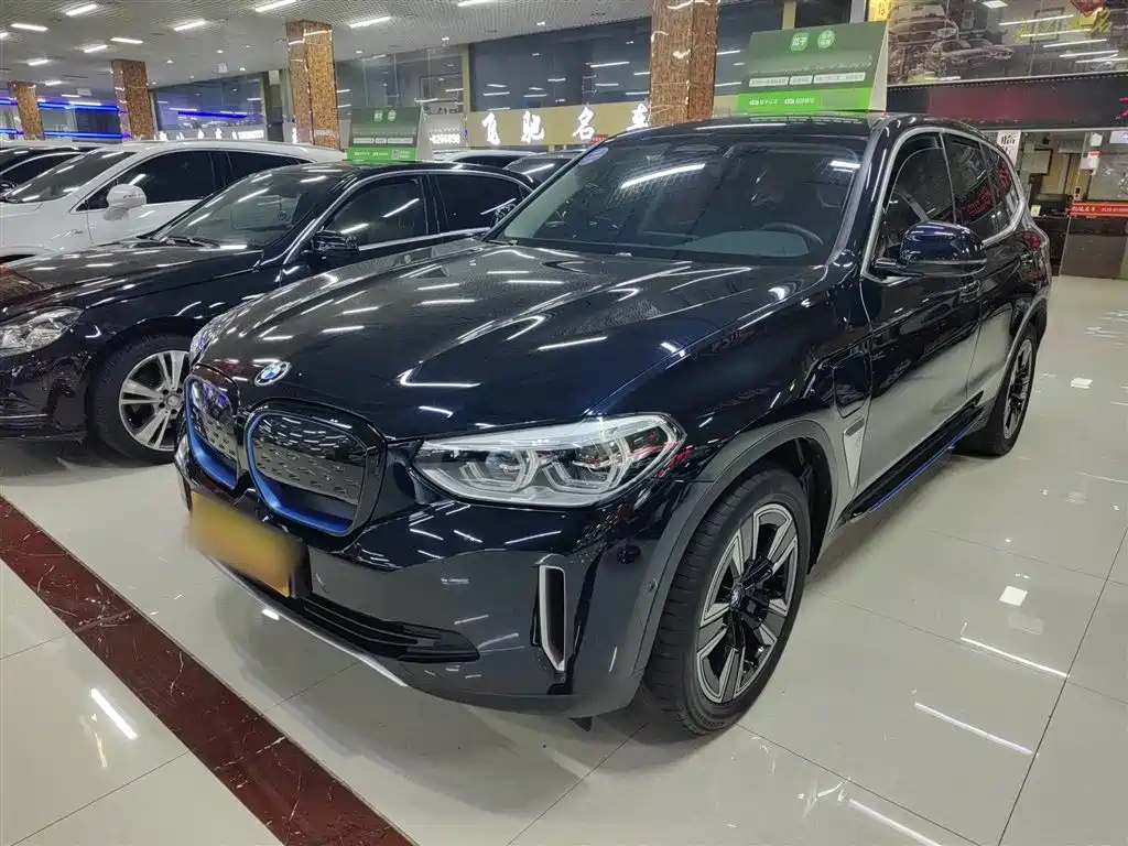 BMW iX3 2022 Leader