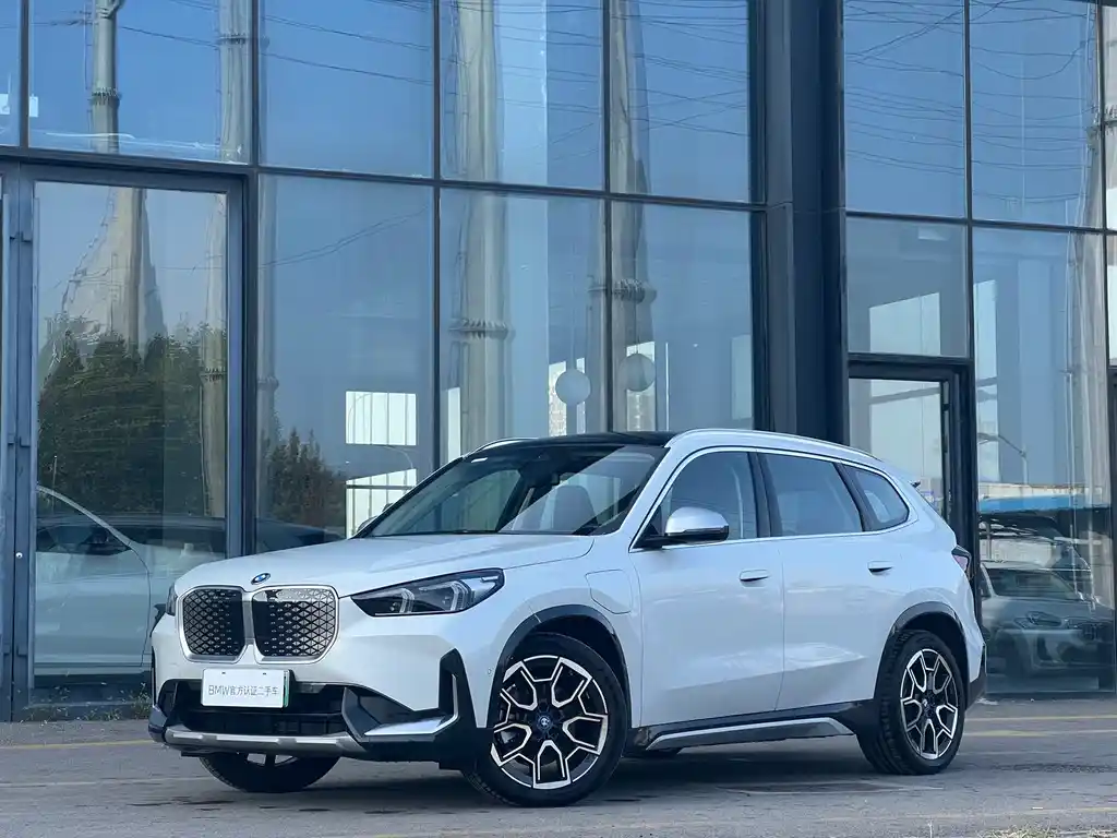 BMW iX1 2023 xDrive30L X Design Package