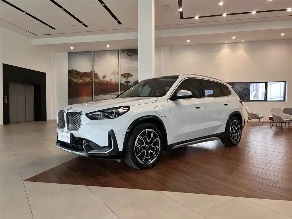 BMW iX1 2023 xDrive30L X Design Package