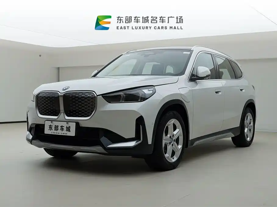 BMW iX1 2023 eDrive25L X design set