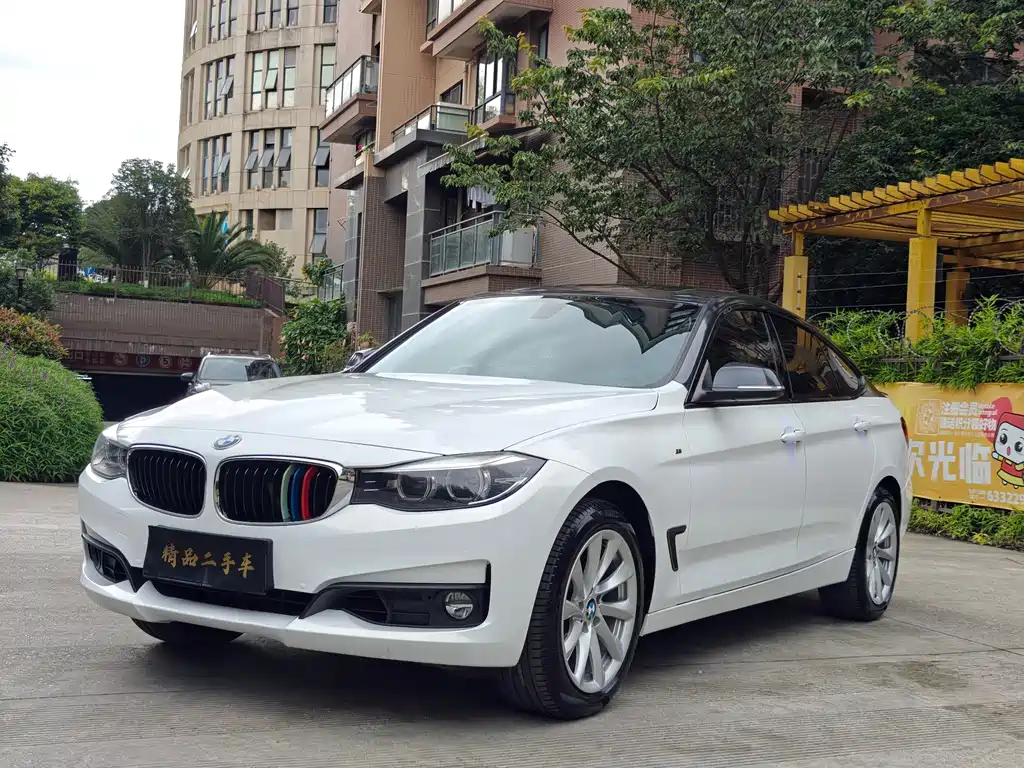 BMW 3 Series GT 2019 320i Style