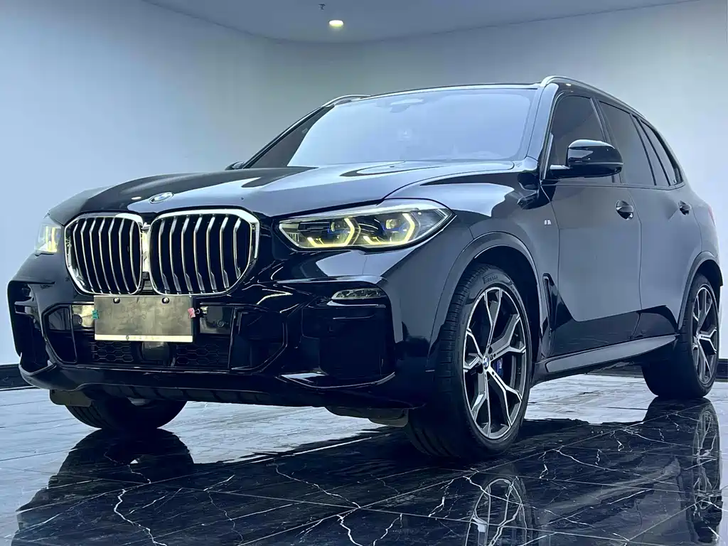 BMW X5 imported 2020 xDrive40i exclusive M sports suit