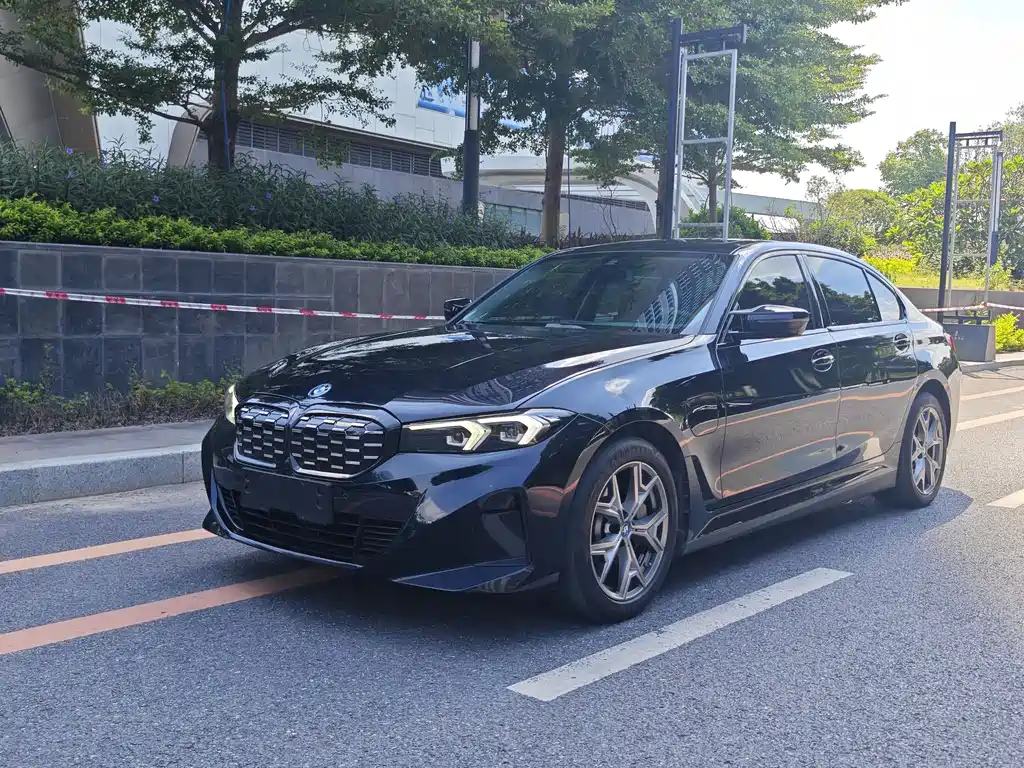 BMW i3 2022 eDrive 35 L