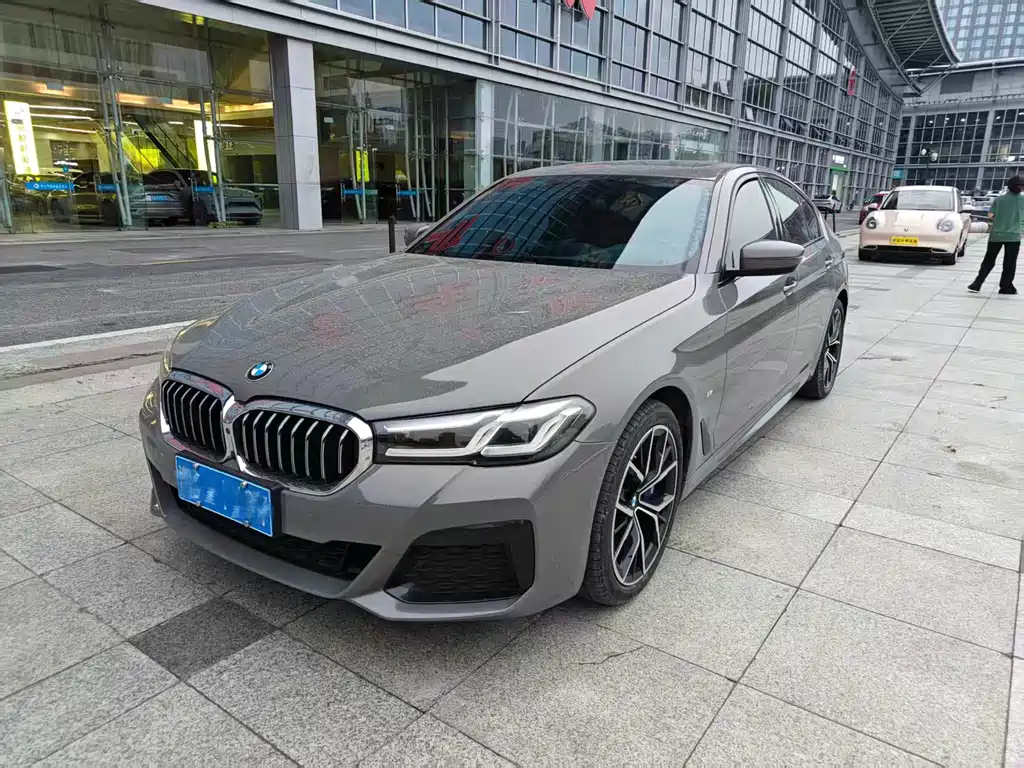 BMW 5 Series imported 2022 540i fashion version M sports suit