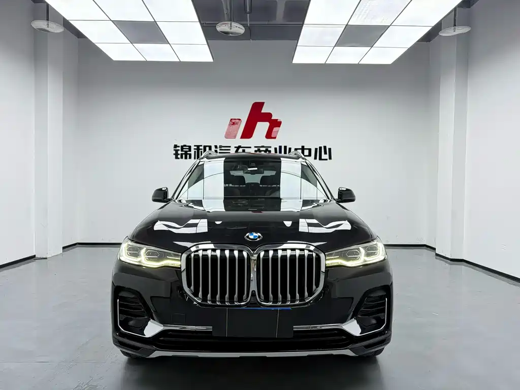 BMW X7 2022 xDrive40i Leading Luxury Package