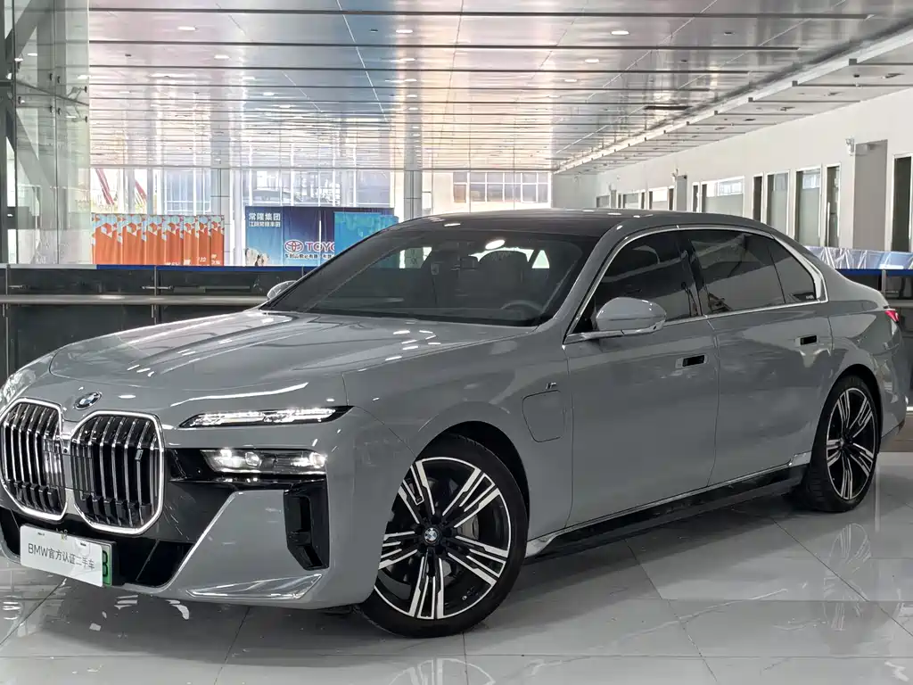 BMW i7 2023 eDrive50L Exclusive M Sports Suit