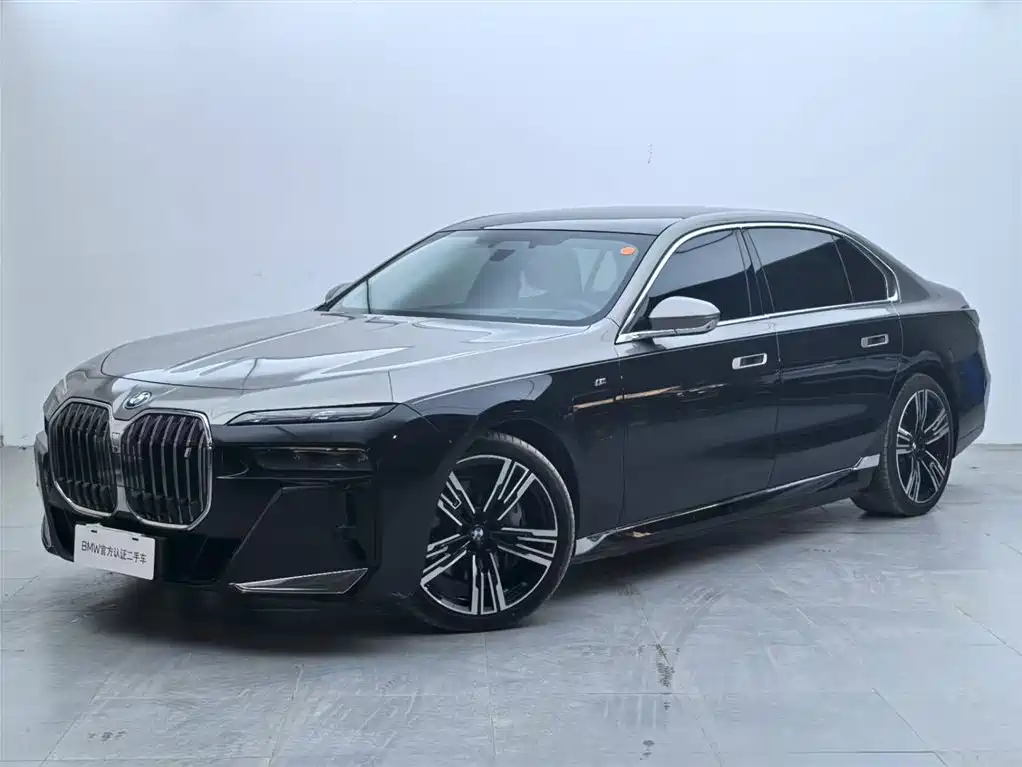 BMW i7 2023 eDrive50L Exclusive M Sports Suit