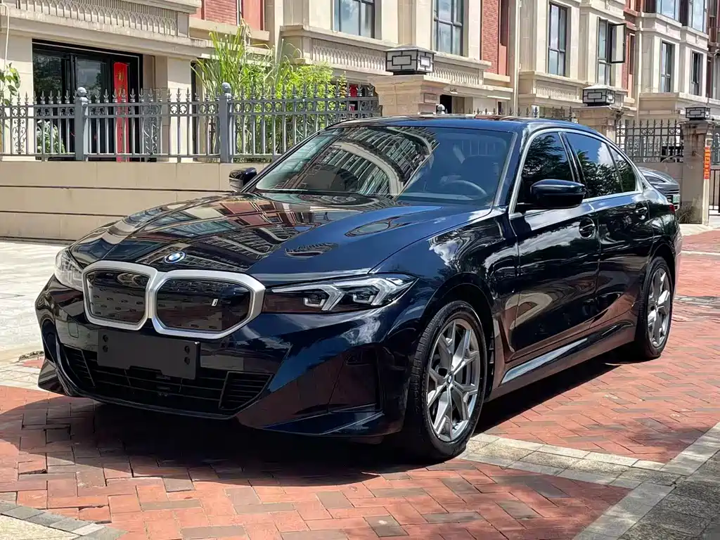 BMW i3 2024 eDrive 35 L