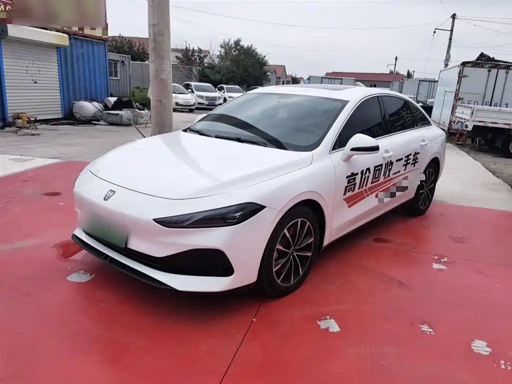 Roewe D7 2025 DMH на дистанции 125 км - чемпион мира
