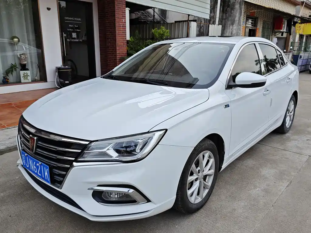 RW i5 2021 1.5L Manual Diamond Edition