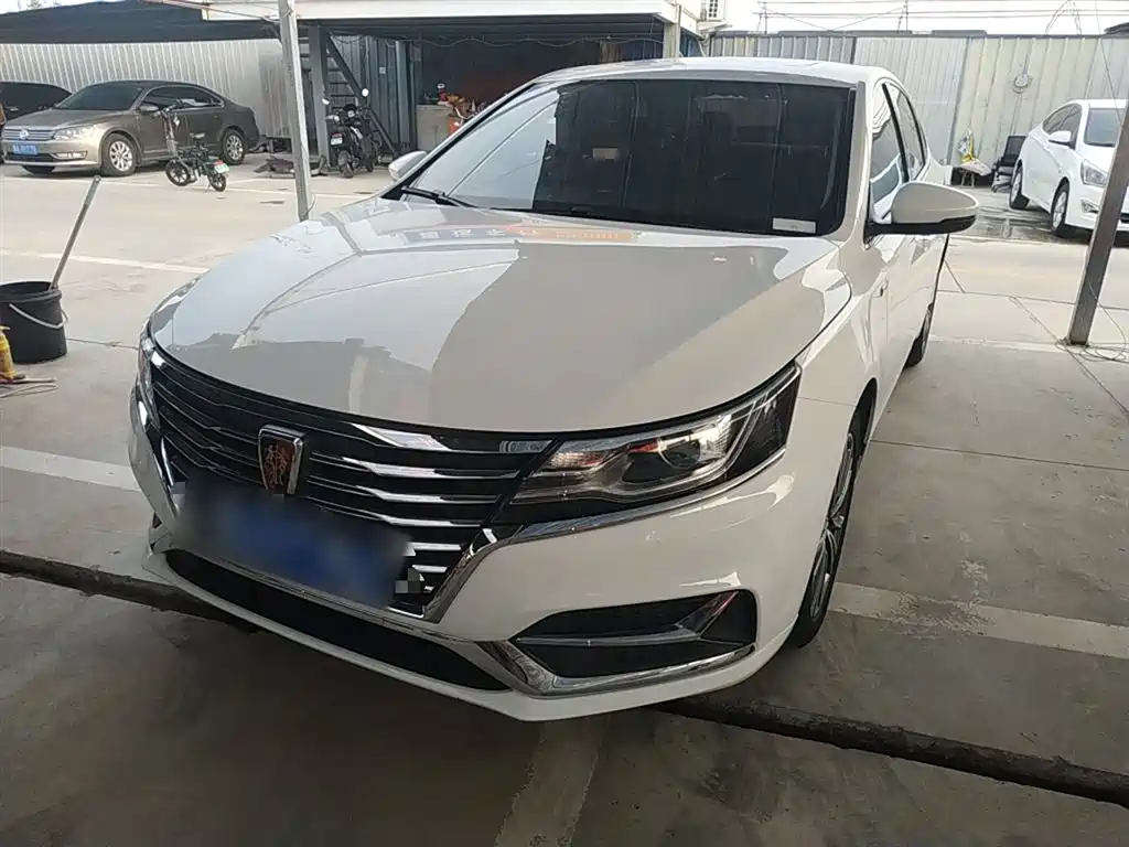 Roewe i6 2020 PLUS 1.6L CVT 4G Connected Glory Ultimate Edition