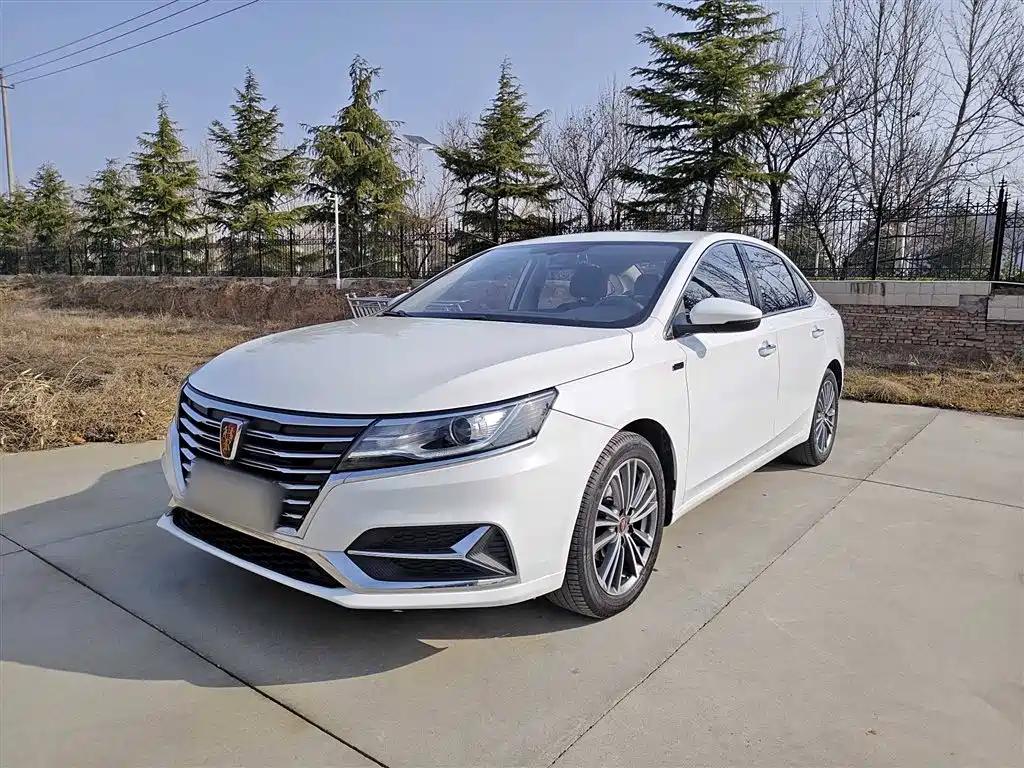 Roewe i6 2020 PLUS 1.6L CVT 4G Connected Glory Ultimate Edition