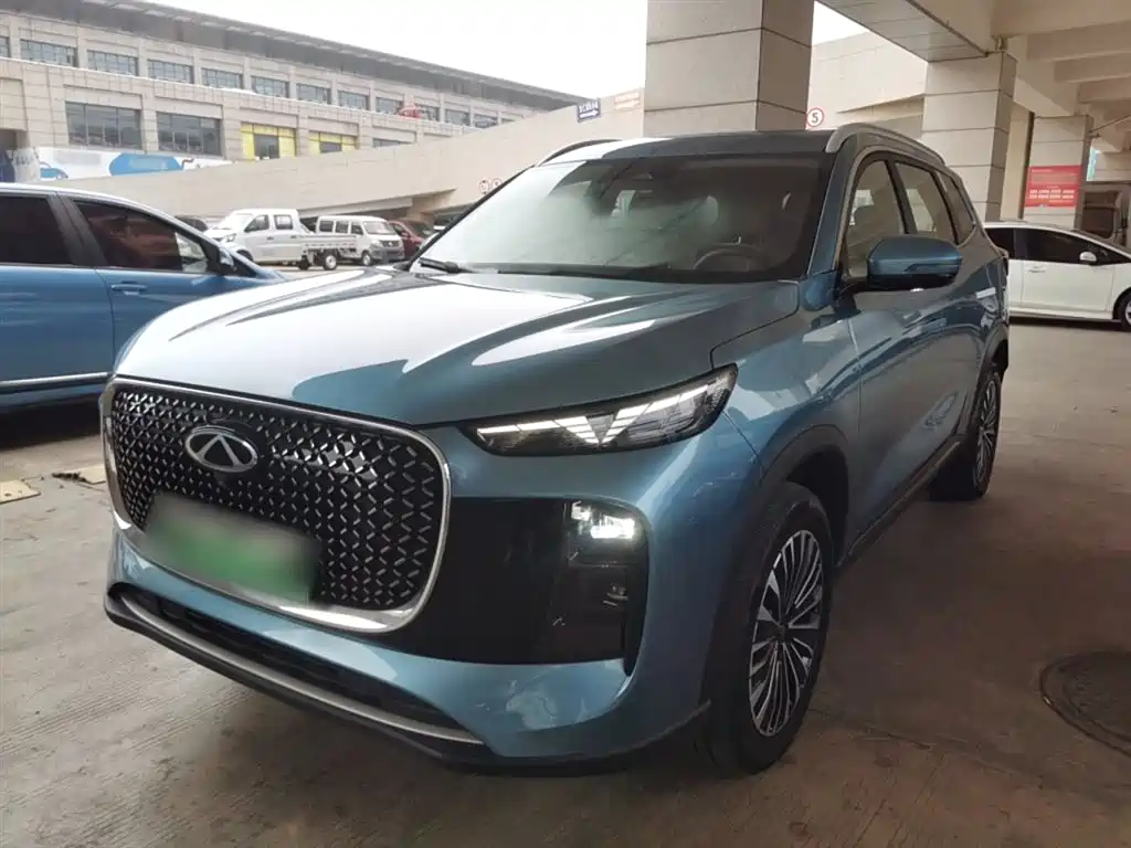 5-местный автомобиль премиум-класса Tiggo 8 PLUS C-DM 2025 грузоподъемностью 1,5 тонны протяженностью 116 км