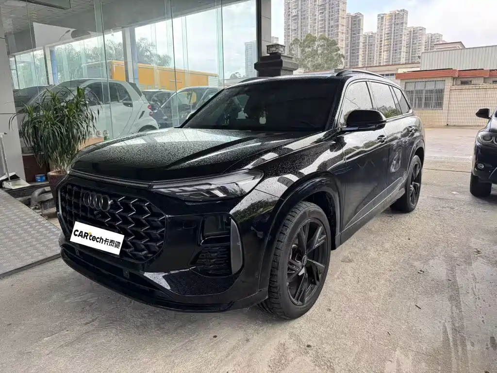 Audi Q6 2023 45 TFSI quattro Черный Samurai Edition