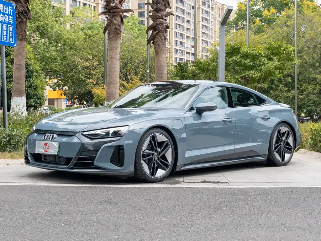 Audi e-tron GT 2023 basic model