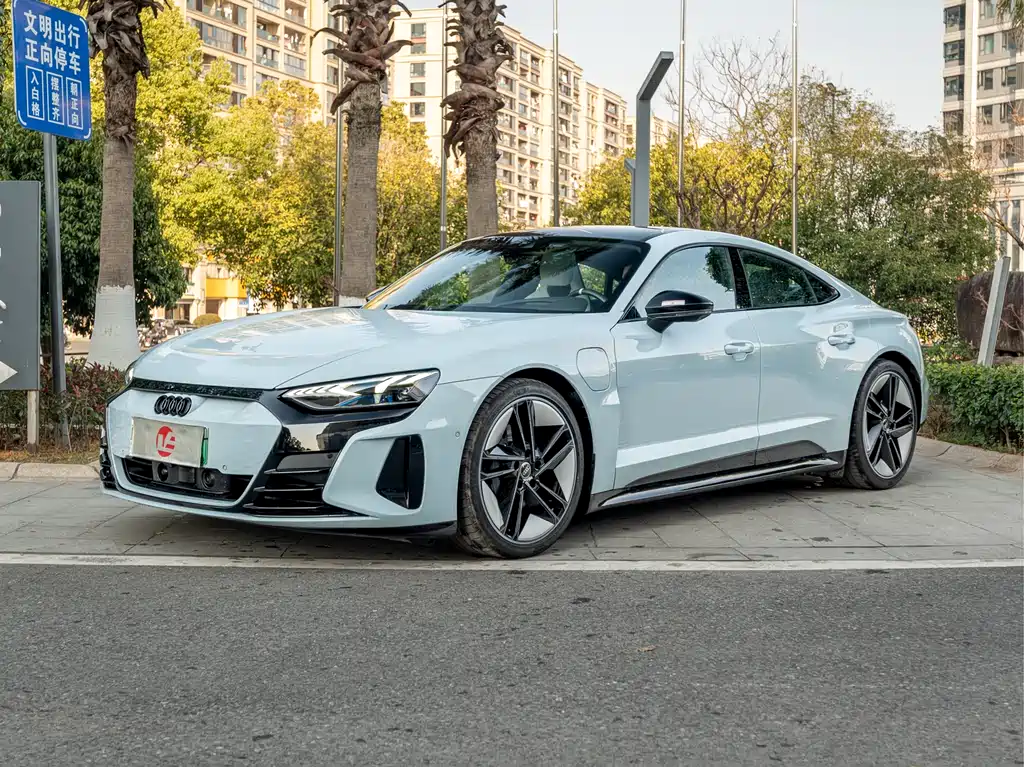 Audi e-tron GT 2023 basic model