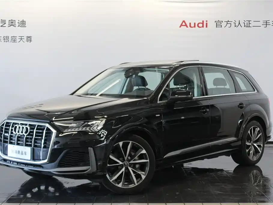 Audi Q7 2023 55 TFSI quattro S line Sport