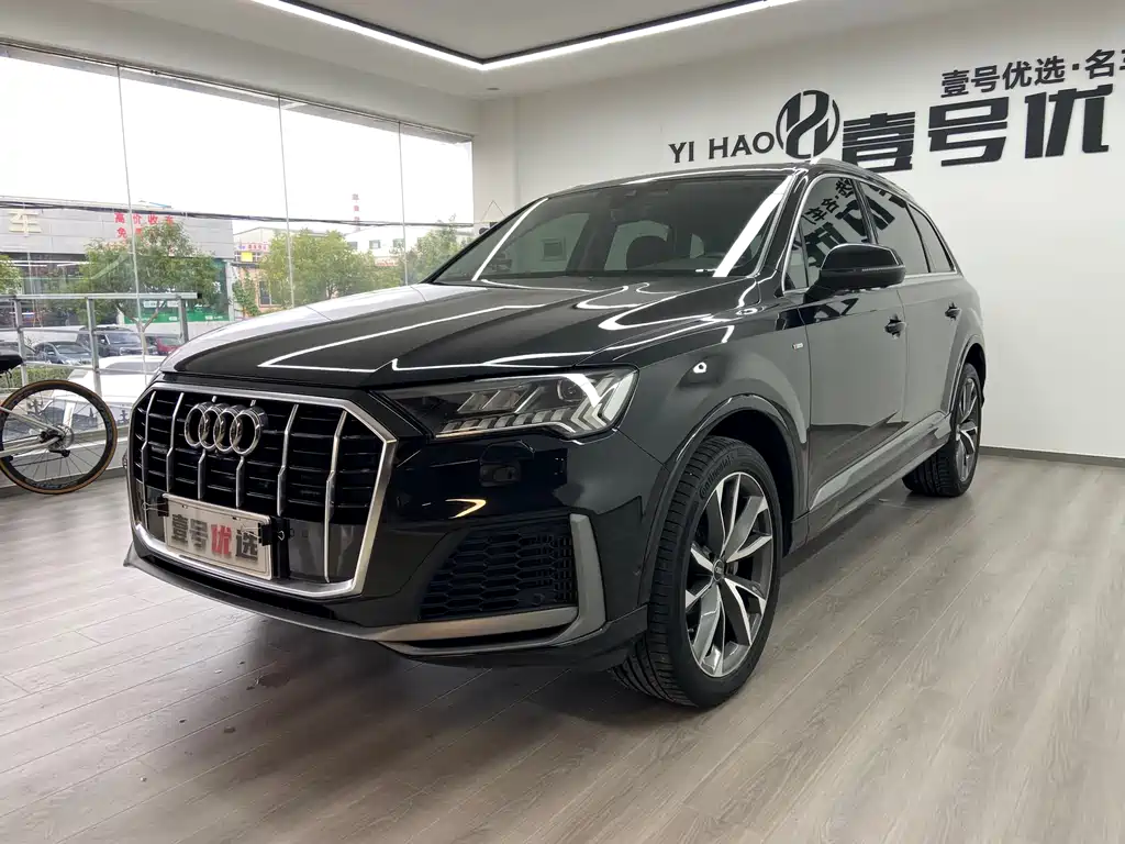 Audi Q7 2023 55 TFSI quattro S line Sport