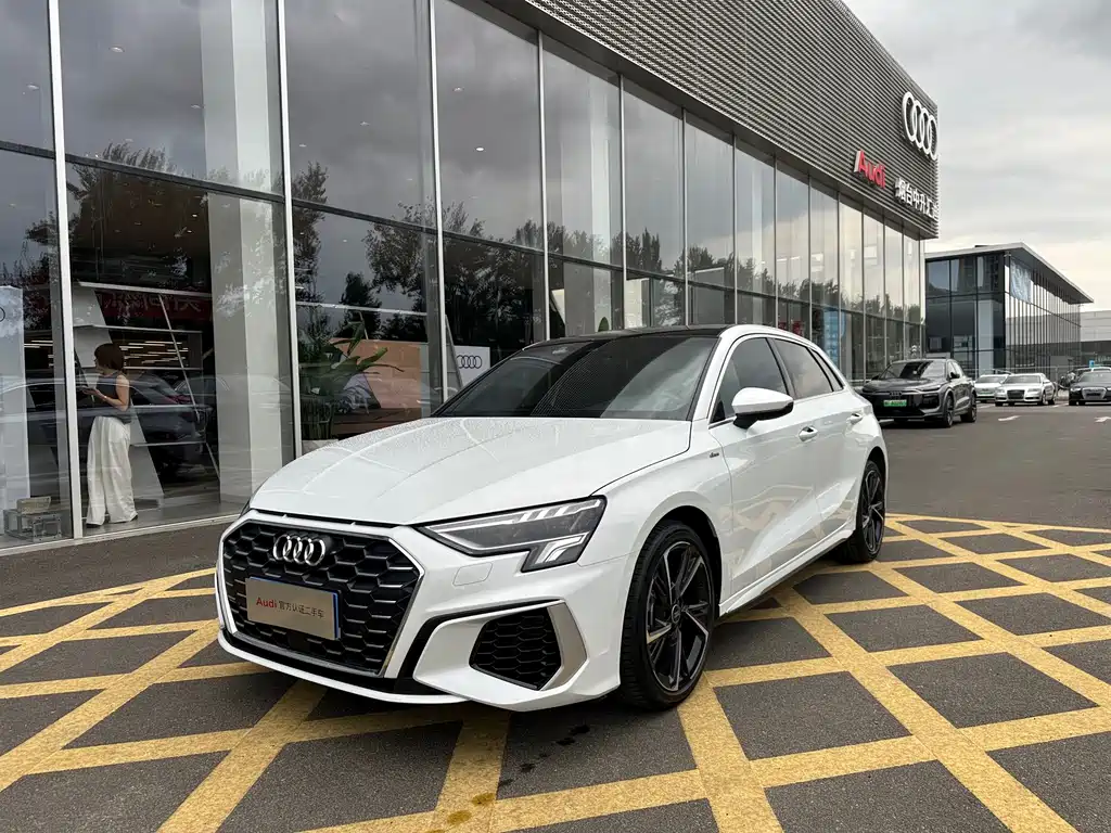 Audi A3 2023 Sportback 35 TFSI Fashion Sport