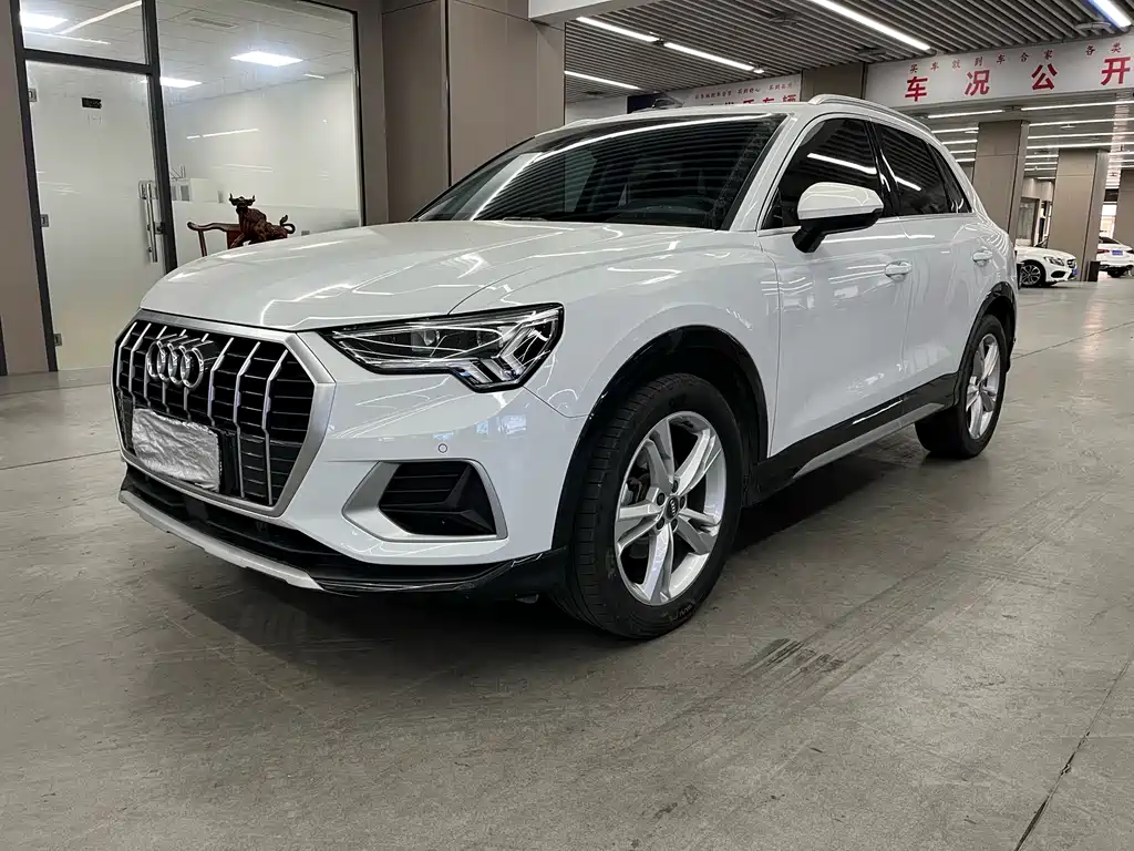 Audi Q3 2019 model 35 TFSI fashionable and elegant