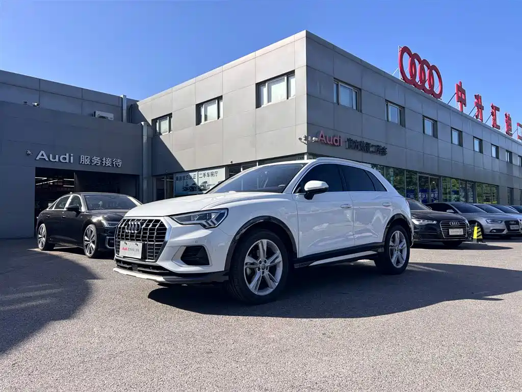 Audi Q3 2019 model 35 TFSI fashionable and elegant