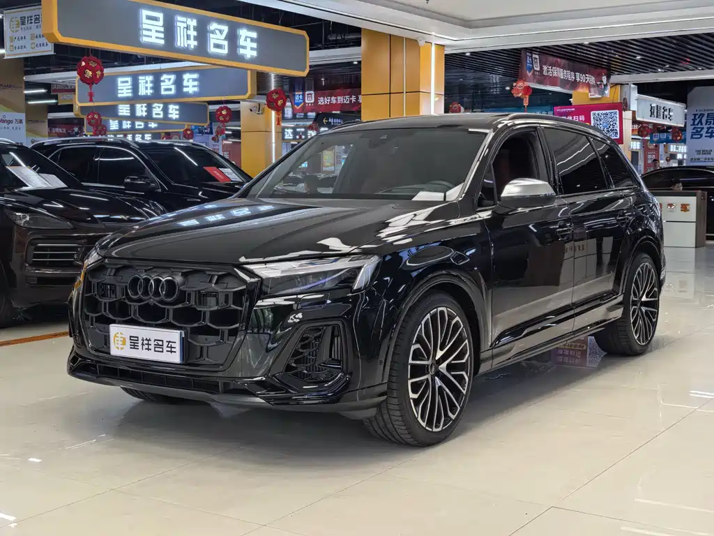 Audi SQ7 2024 model 4.0 TFSI