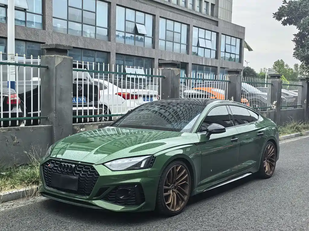 Audi RS 5 2023 RS 5 2,9T Sportback Черная версия Yao