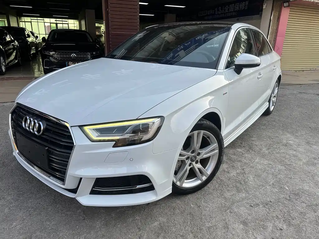 Audi A3 2019 Limousine 35 TFSI Style National VI