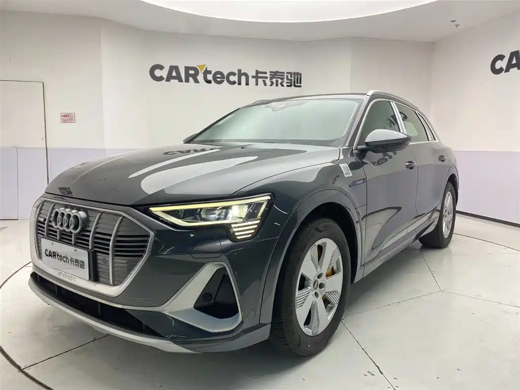 Audi e-tron 2021 50 quattro deluxe