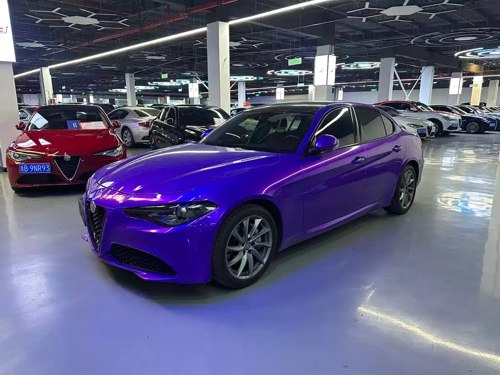 Giulia Giulia 2021 2.0T 280HP Deluxe