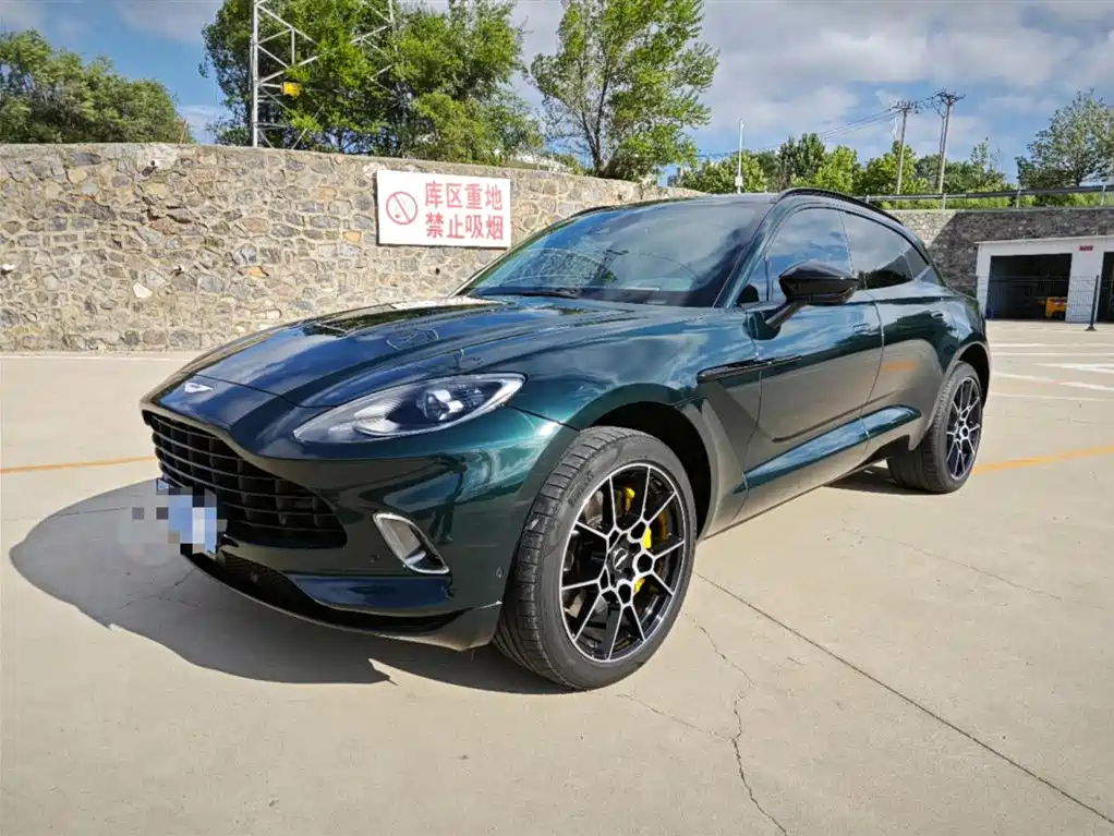 Aston Martin DBX 2021 4.0T V8 Back to Basics