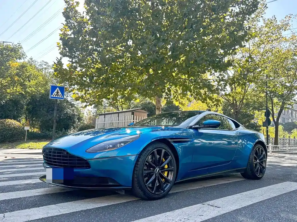 Aston Martin DB11 2019 4.0T V8 Coupe