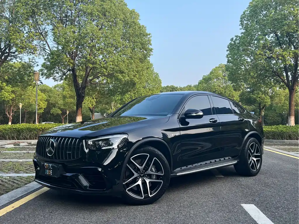 Mercedes-Benz GLC Coupe AMG 2020 AMG GLC 63 4MATIC+ КУПЕ-внедорожник