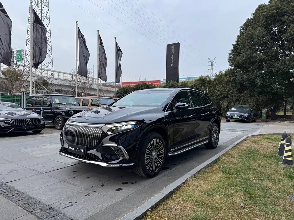 Внедорожник Maybach EQS 2024 EQS 680 Lishang Edition