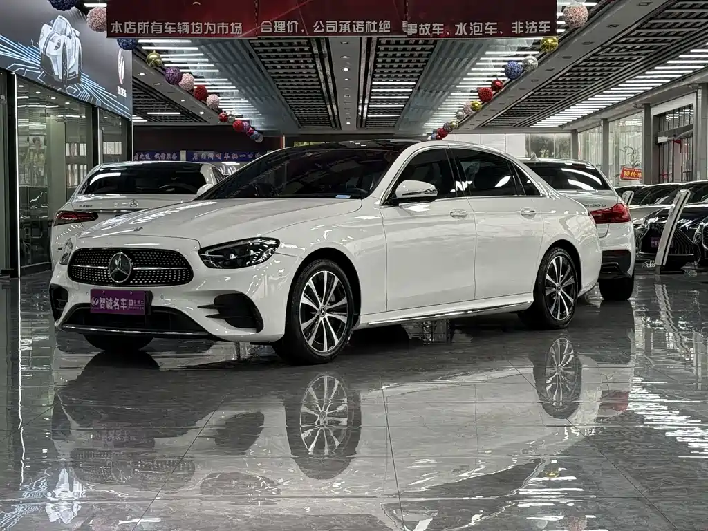 Спортивный седан Mercedes-Benz E-class New Energy 2022 с рестайлинговым дизайном three-E 350 e L с подключаемым модулем