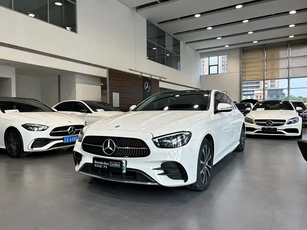 Спортивный седан Mercedes-Benz E-class New Energy 2022 с рестайлинговым дизайном three-E 350 e L с подключаемым модулем