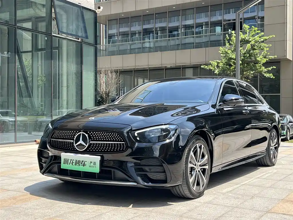 Спортивный седан Mercedes-Benz E-class New Energy 2022 с рестайлингом E 350 e L с подключаемым модулем