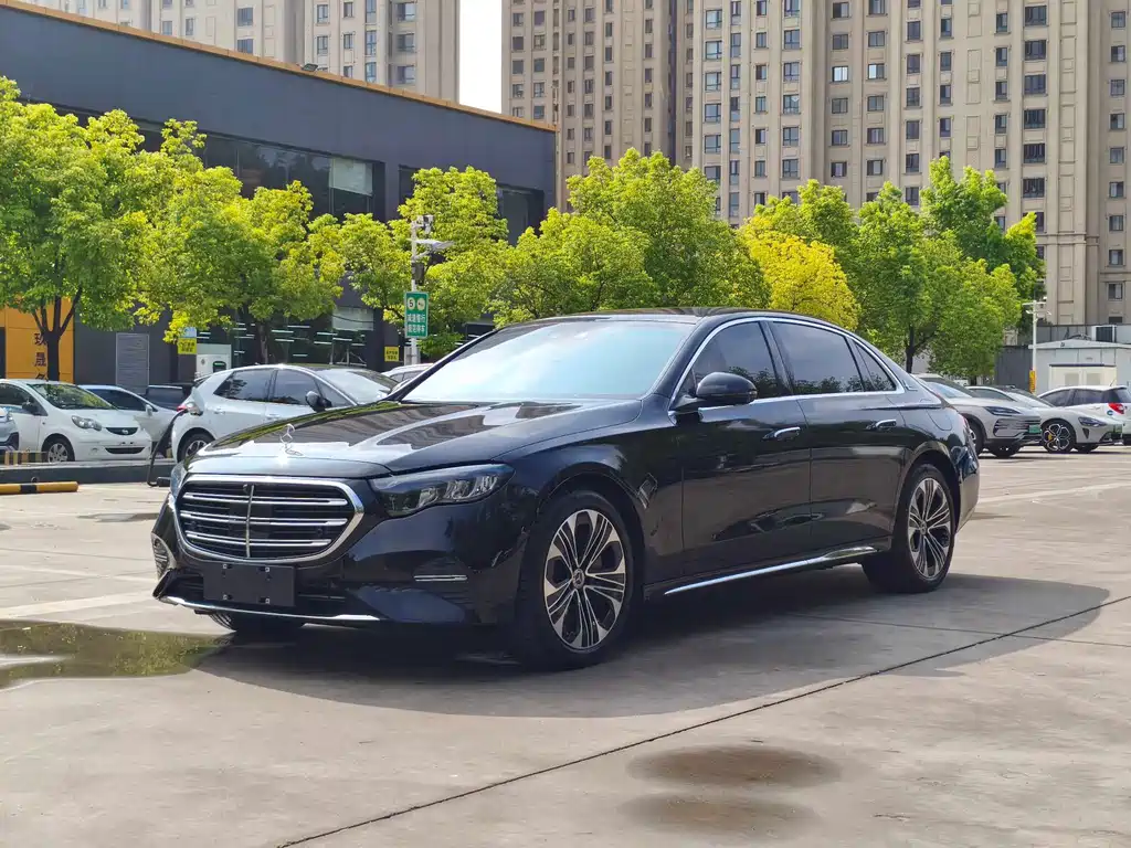 Mercedes-Benz E-class New Energy 2024 E 350 e L -гибридный седан с подключаемым модулем