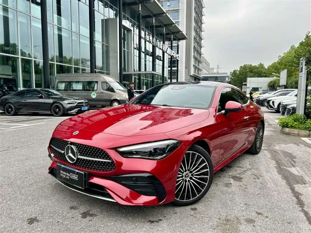 Mercedes-Benz CLE 2025 CLE 300 4MATIC динамичное купе