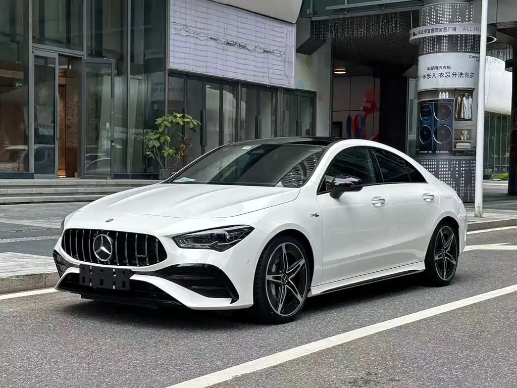 Mercedes-Benz CLA AMG 2025 AMG CLA 35 4MATIC