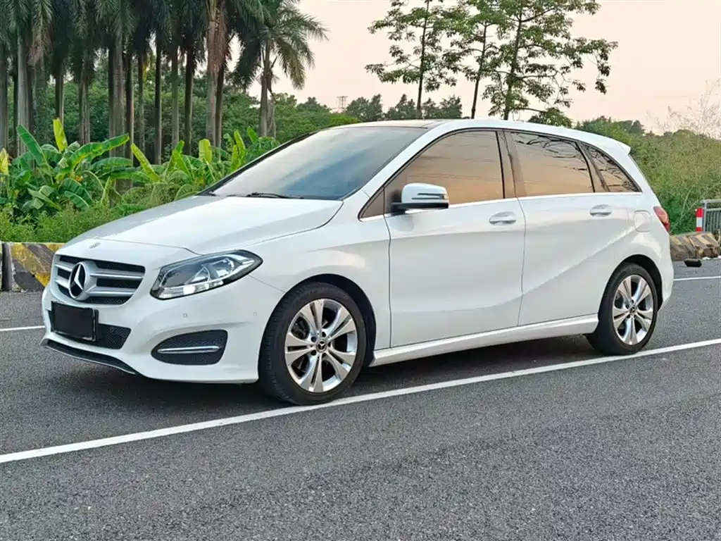 Mercedes-Benz B-Class 2019 B 200 Dynamic